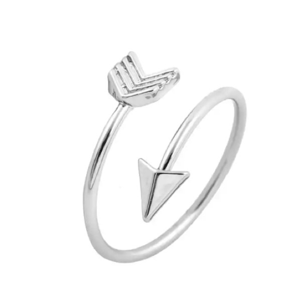 NEW!๐๐ARROW RING! SILVERY! MODERN!๐๐OPEN 6.5 - Picture 2 of 3